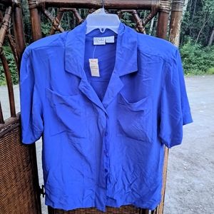 Images vintage new shirt size 10🦋